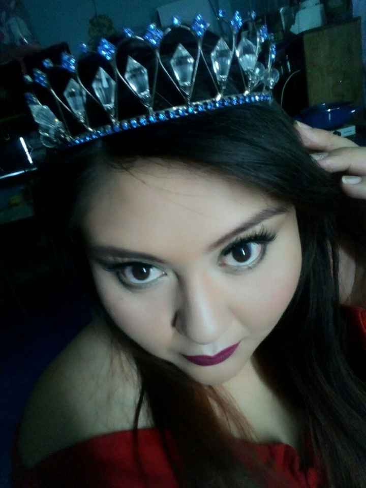 Mi coronita la que boy a usar en mi dia - 2