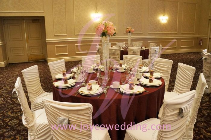 Boda y flores en tono guinda - 2