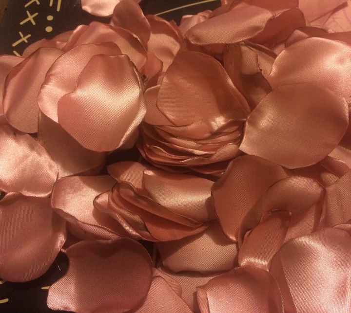 Petalitos para las mesas - 1