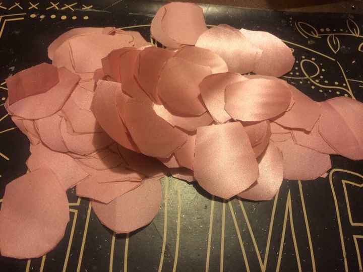 Petalitos para las mesas - 1
