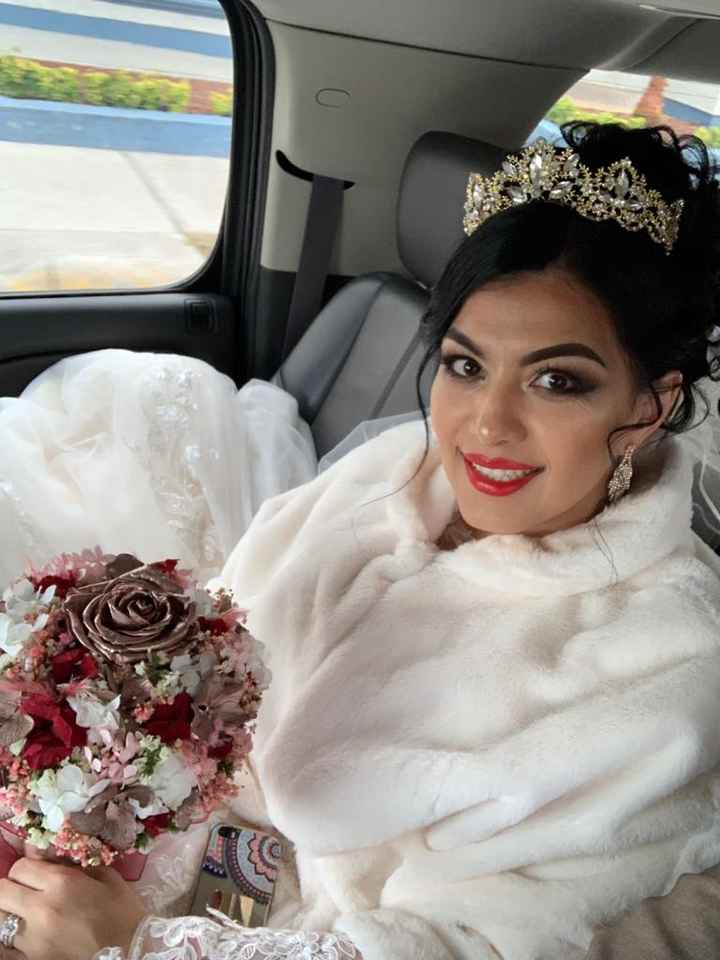 Rumbo a la iglesia... 👰🏻 - 2