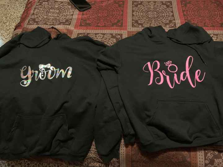 Las sudaderas de los novios!! 👰🏻🧔🏻💕 - 1