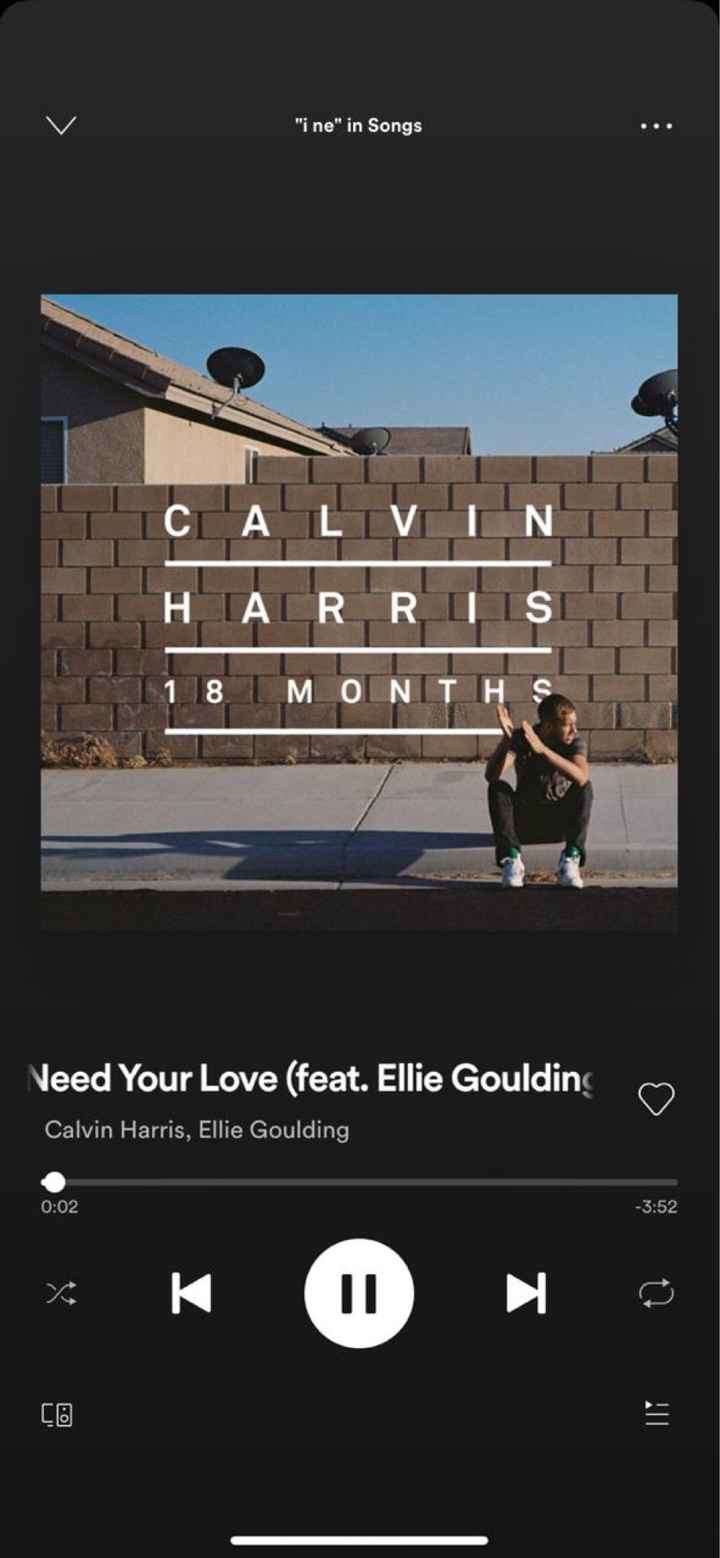 Con que canción entraron al salón? - 1