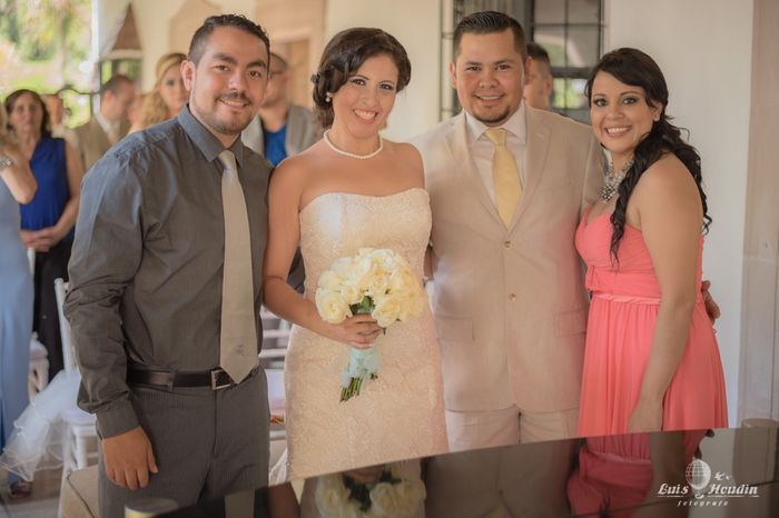 A casi un mes de casados les comparto unas fotos - 7