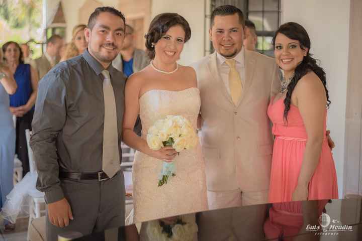 A casi un mes de casados les comparto unas fotos - 7