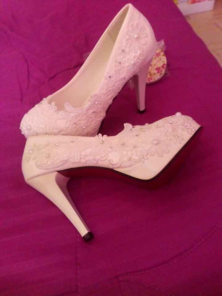 Llegaron mis zapatillas!! emoción ;) - 1