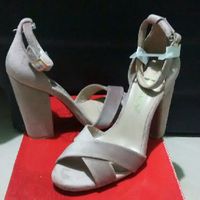  Ayuda!!! Zapatillas blancas o de color !! - 1