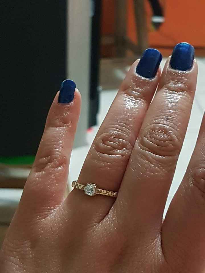 Sus hermosos anillos. - 1