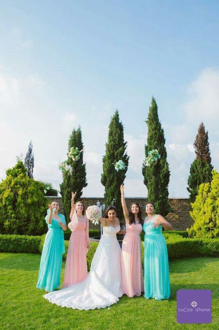 Vestidos para damas en distintas ciudades - 2