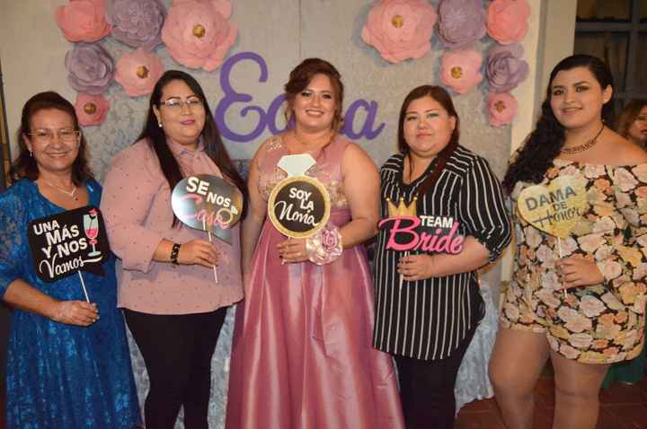 Con mi madre y mis cuñadas