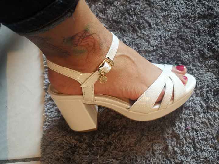 Zapatilla 1 ó 2? - 1