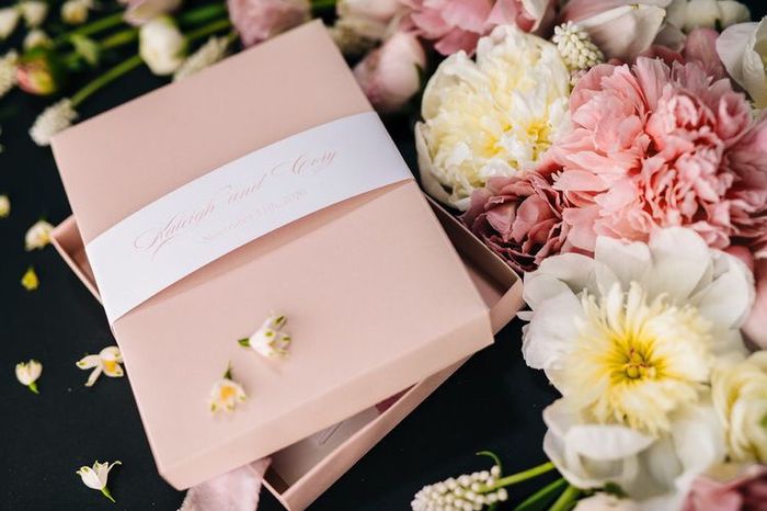 Invitaciones en cajitas 🎁💕 9
