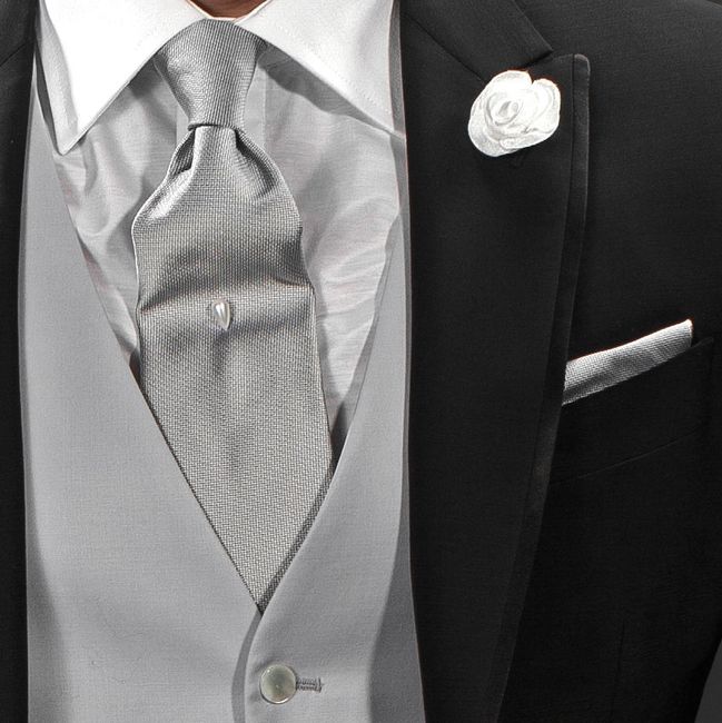 Traje del novio.