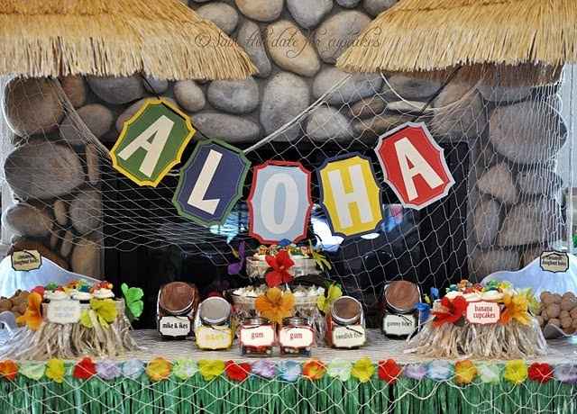 Mesa de postres Hawaiana.