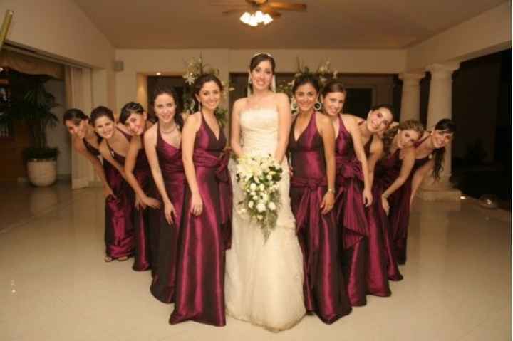 Damas bodas vino/dorado.