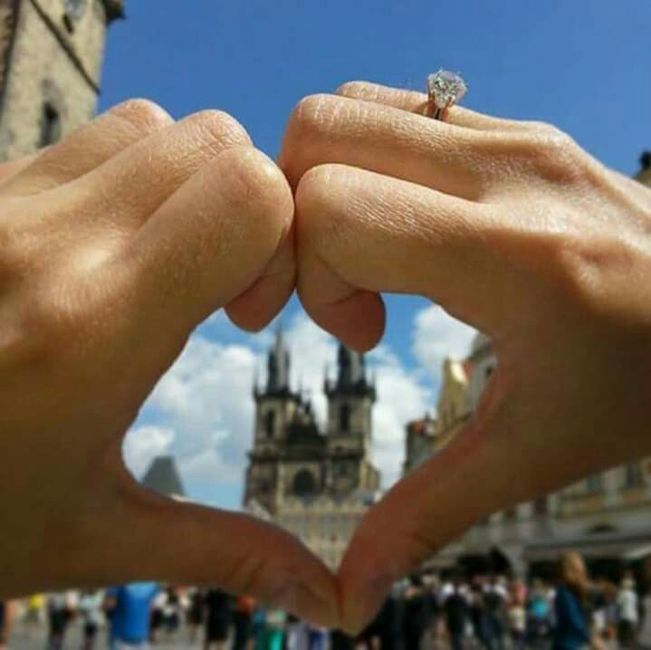 Ideas de fotos para presumir anillo de compromiso 💕 17