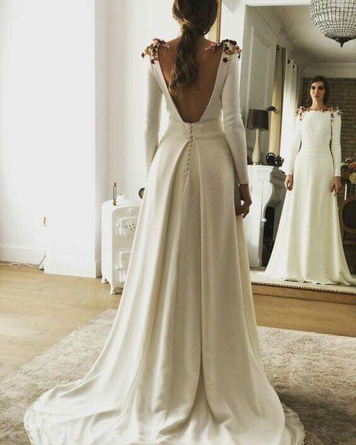 Vestidos de novia con detalles en los hombros 6