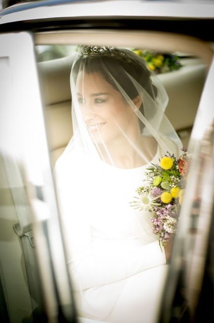 Peinados con tiara 9