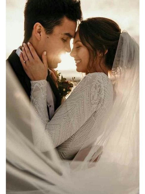 Ideas con el velo para las fotos en pareja 15