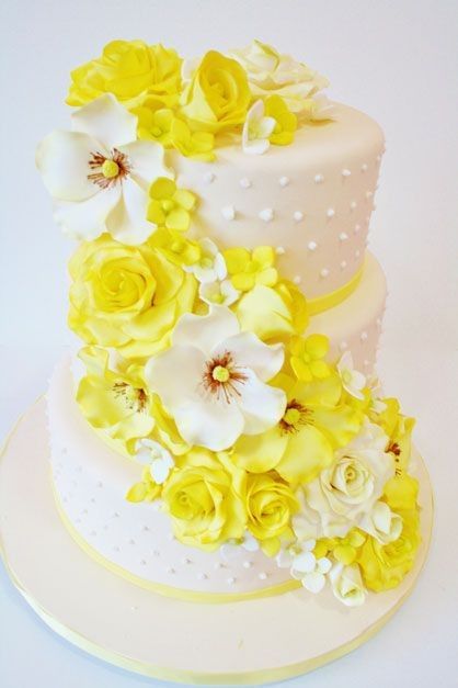 Colores:  Decoracion amarilla para tu pastel en primavera 5