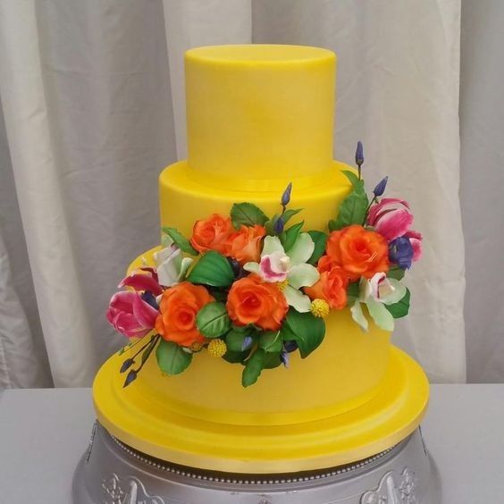 Colores: Pasteles de boda para verano en color amarillo. 10