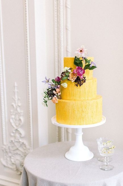 Colores: Pasteles de boda para verano en color amarillo. 11