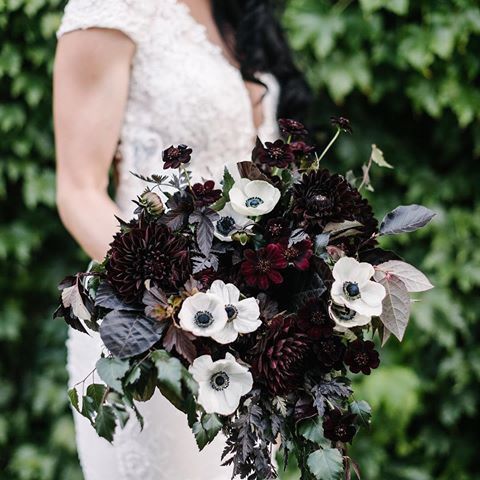 Incluye el negro en tu boda 34