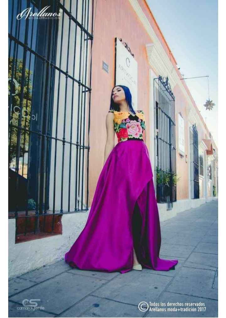 "Damas Muy Mexicanas" - 1