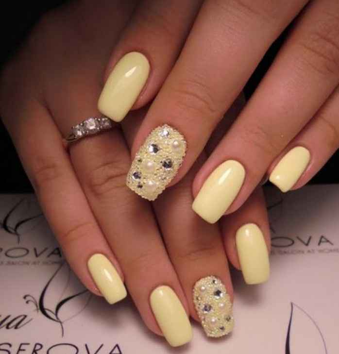 Colores: uñas color amarillo para tu día b - 10