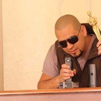 Ganador del Oscar por mejor Novio..jiji