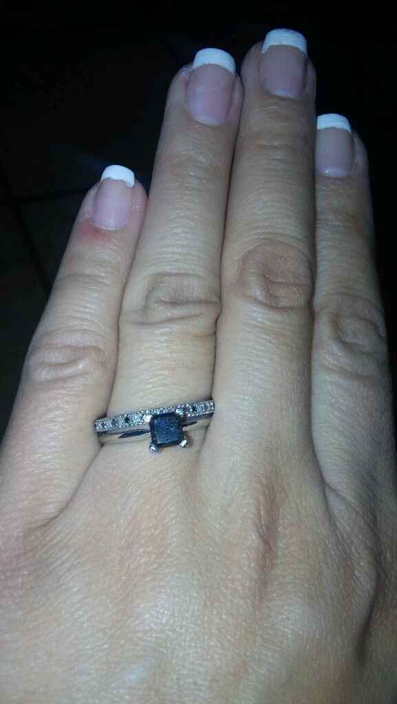 Presuman su anillo - 1