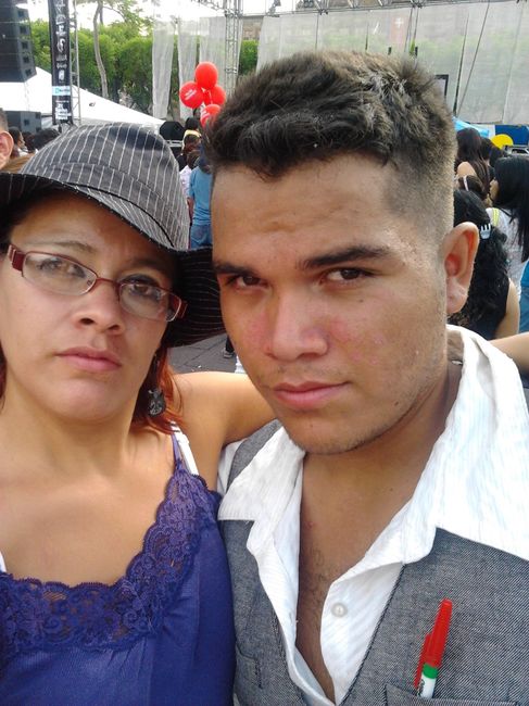 JONA Y ELY