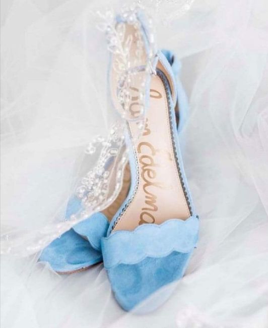 Tu "algo azul" en zapatos 26