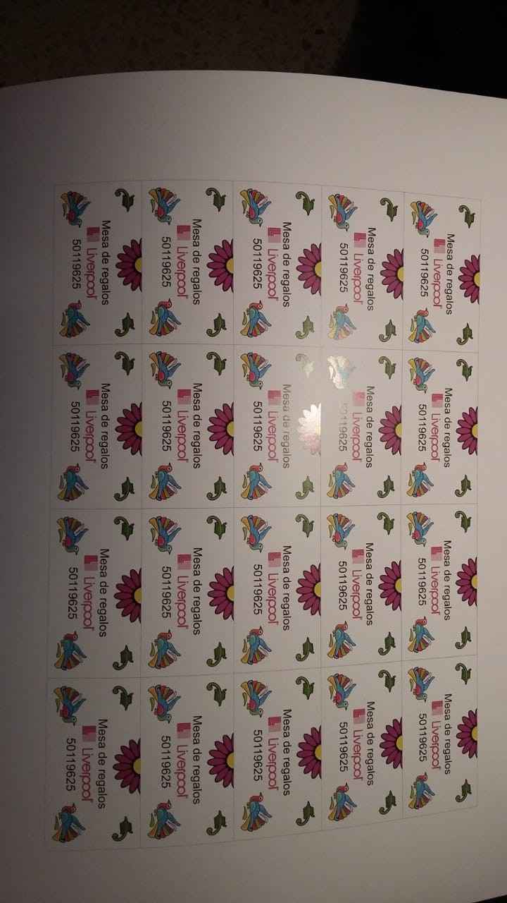 MESA DE REGALOS