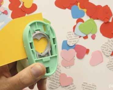 Detalle a la salida de la iglesia - 2