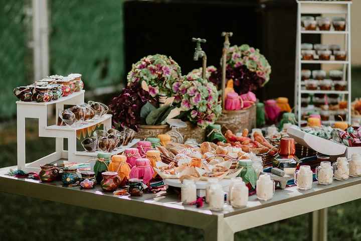 MESA DE DULCES REGIONALES