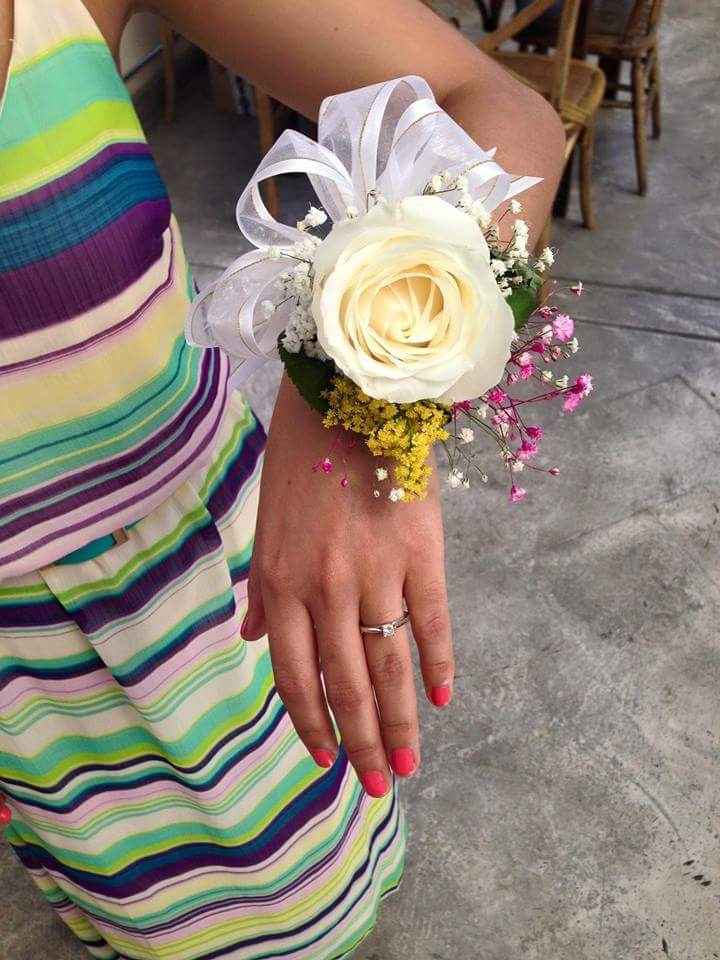 Nuestros hermosos anillos de compromiso !!! - 1