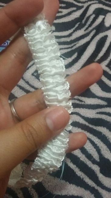 elástico semi-decorado