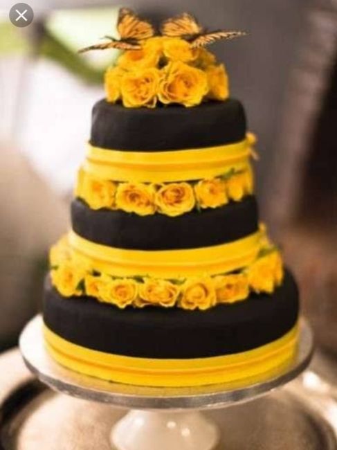 Pasteles Amarillos con Negro 5