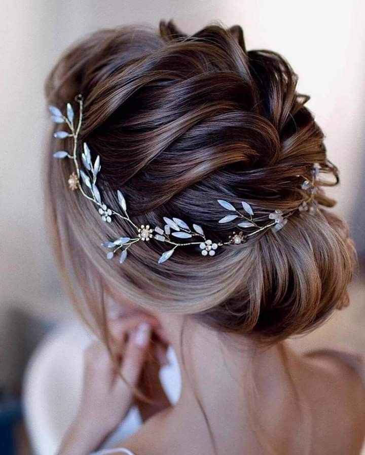 Peinado de Recogido Romano - 8