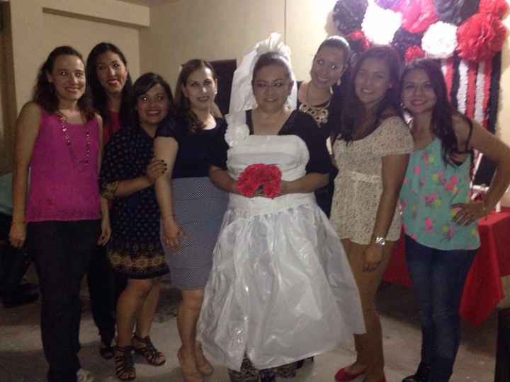 Con mis diseñadoras de vestido