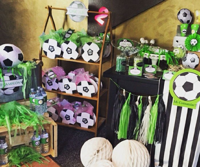 Mesa de dulces temática Fútbol 13