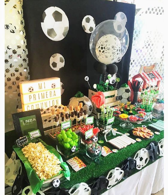 Mesa de dulces temática Fútbol 14