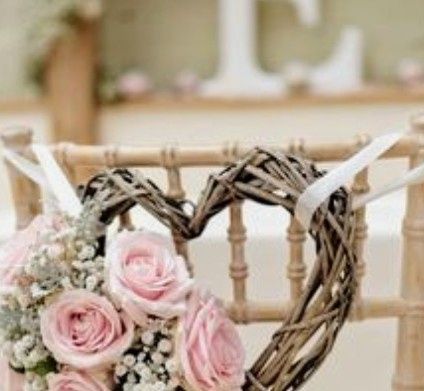 Flores gigantes decorativas en tu boda.así lucen en silla y cortina y así se hacen (diy) 19