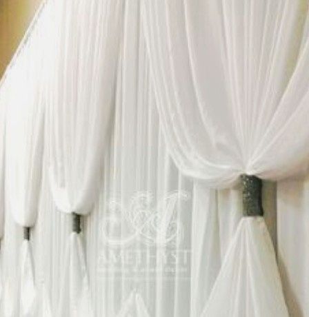 Decora tu boda con tul, velos iluminados en Cortinas,pasillos y más. 7
