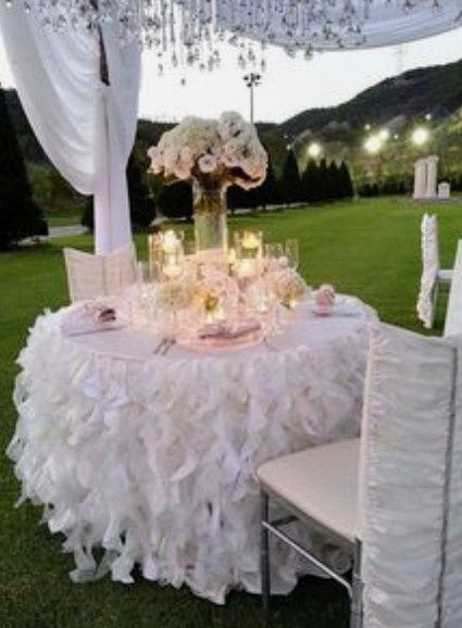 Decora tu boda con tul, velos iluminados en Cortinas,pasillos y más. 35