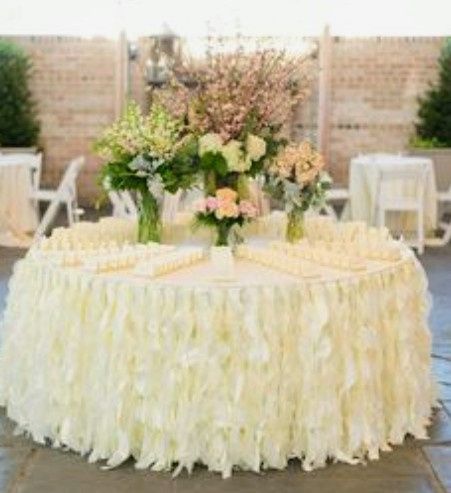 Decora tu boda con tul, velos iluminados en Cortinas,pasillos y más. 55