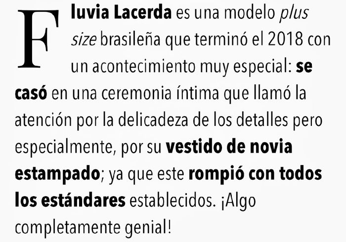 Modelo se casa en vestido de colores y sandalias playeras - 3