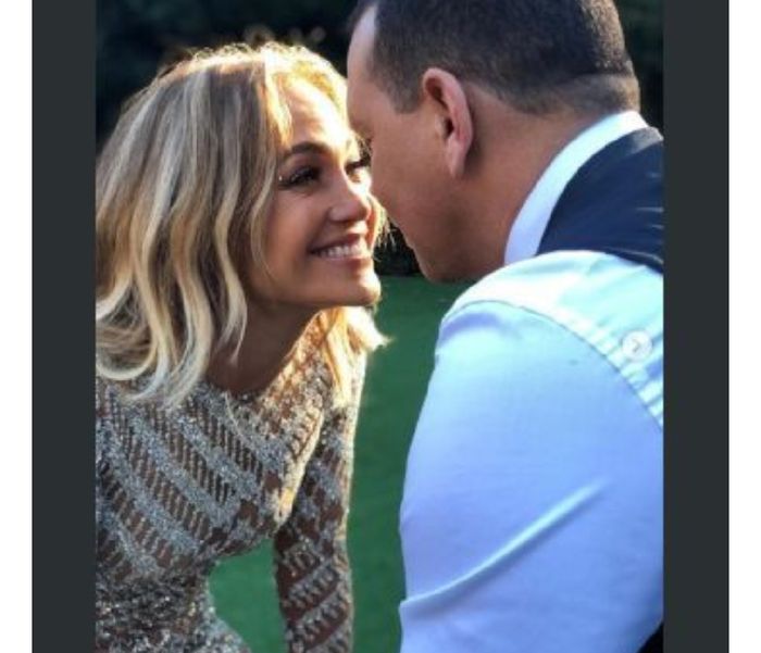 Jennifer López Revela cómo será su vestido de novia - 3