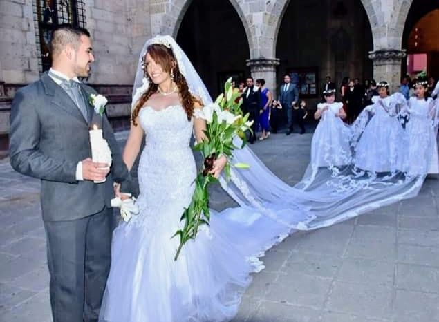 Descubre el catálogo de vestidos 2